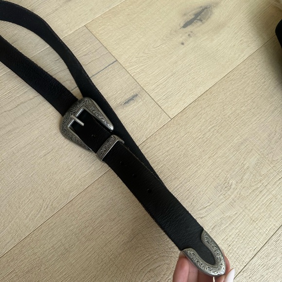 Leather belt with silver buckle - Picture 5 of 6